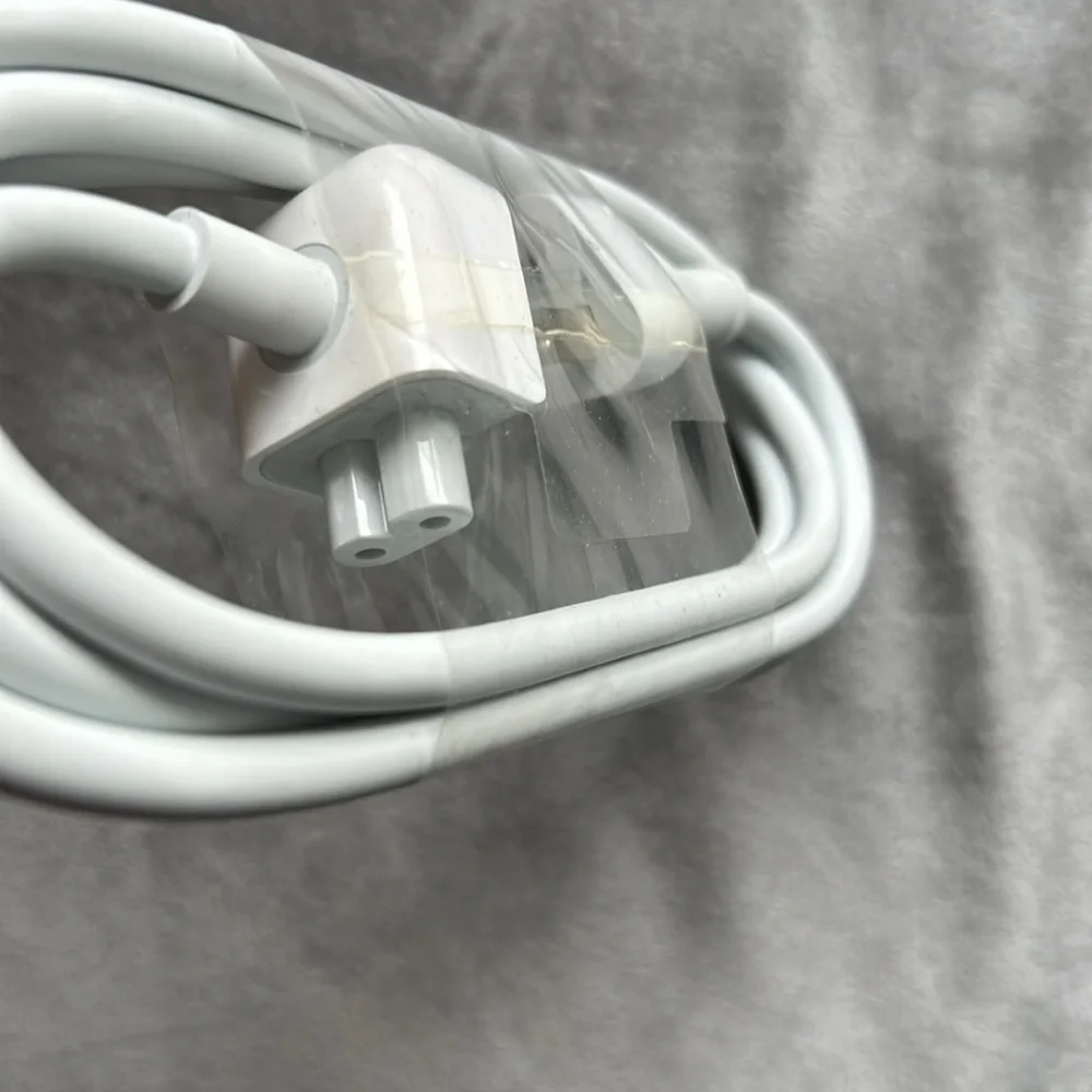 Power Adaption Extension Cable - Apple - Brand New
